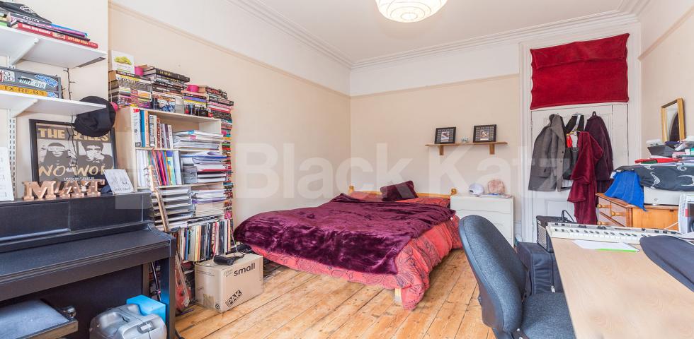 			NEW INSTRUCTION!, 3 Bedroom, 1 bath, 1 reception Flat			 Linden Mansions, Hornsey Lane, Highgate